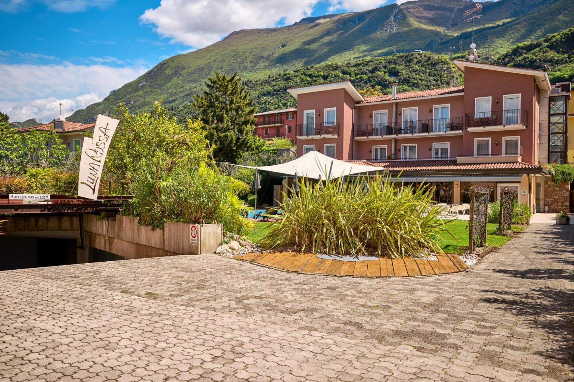 Hotel Luna Rossa (Adults Only) Malcesine Luaran gambar