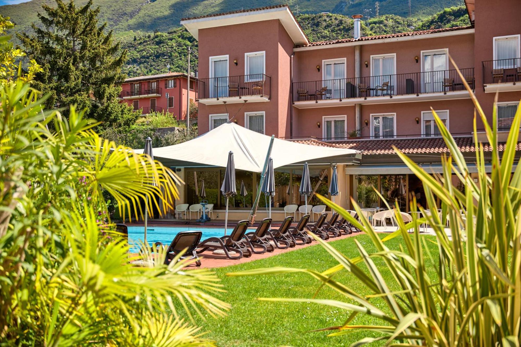 Hotel Luna Rossa (Adults Only) Malcesine Luaran gambar